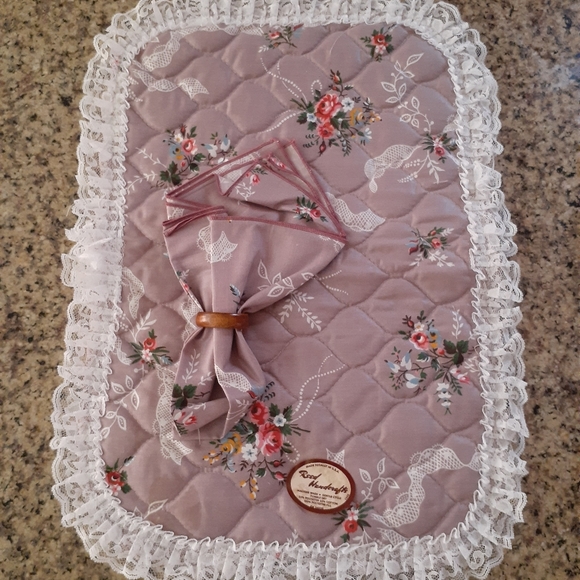 Two Vintage 50s Handcrafted Novelty Placemats - Picture 2 of 7